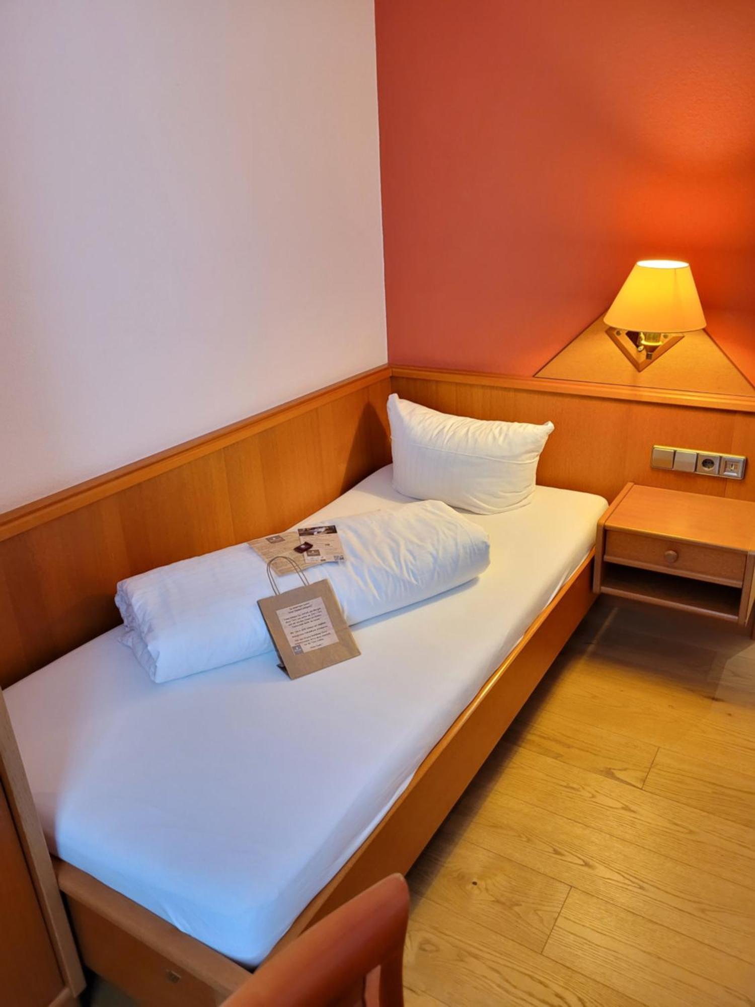 Hotel Herrmann Muensingen Luaran gambar
